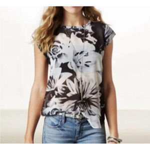 American Eagle Outfitters Black and White Floral Blouse